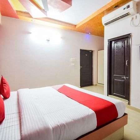 אודייפור Hotel Palak Palace מראה חיצוני תמונה