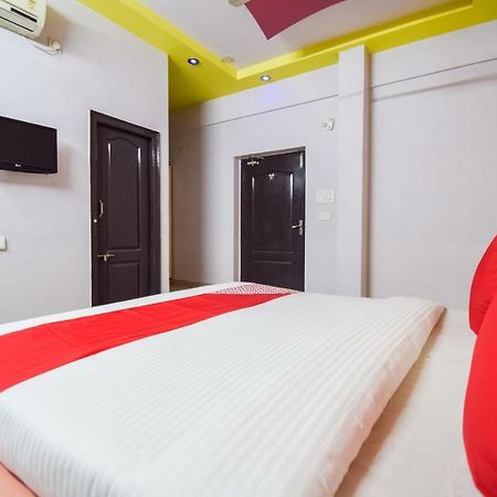 אודייפור Hotel Palak Palace מראה חיצוני תמונה