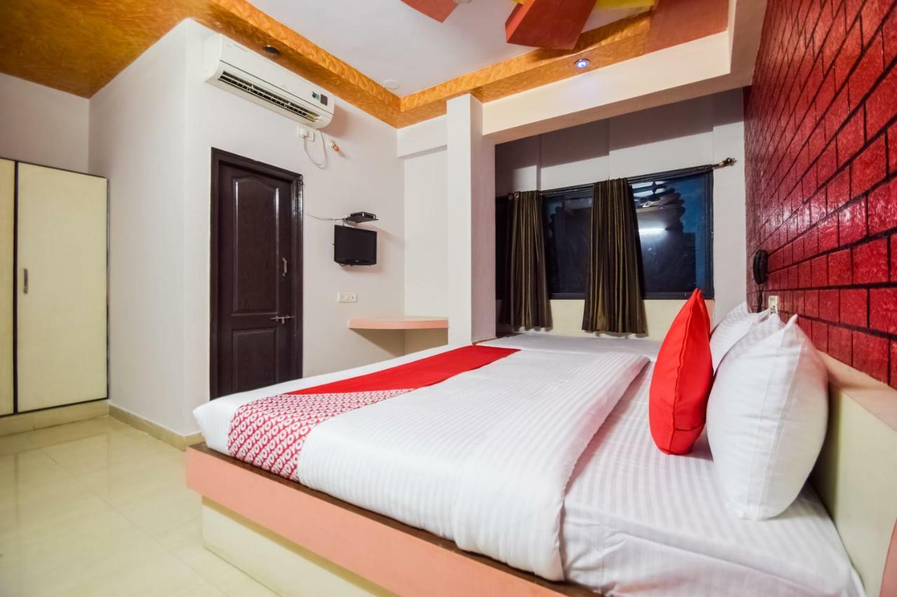 אודייפור Hotel Palak Palace מראה חיצוני תמונה