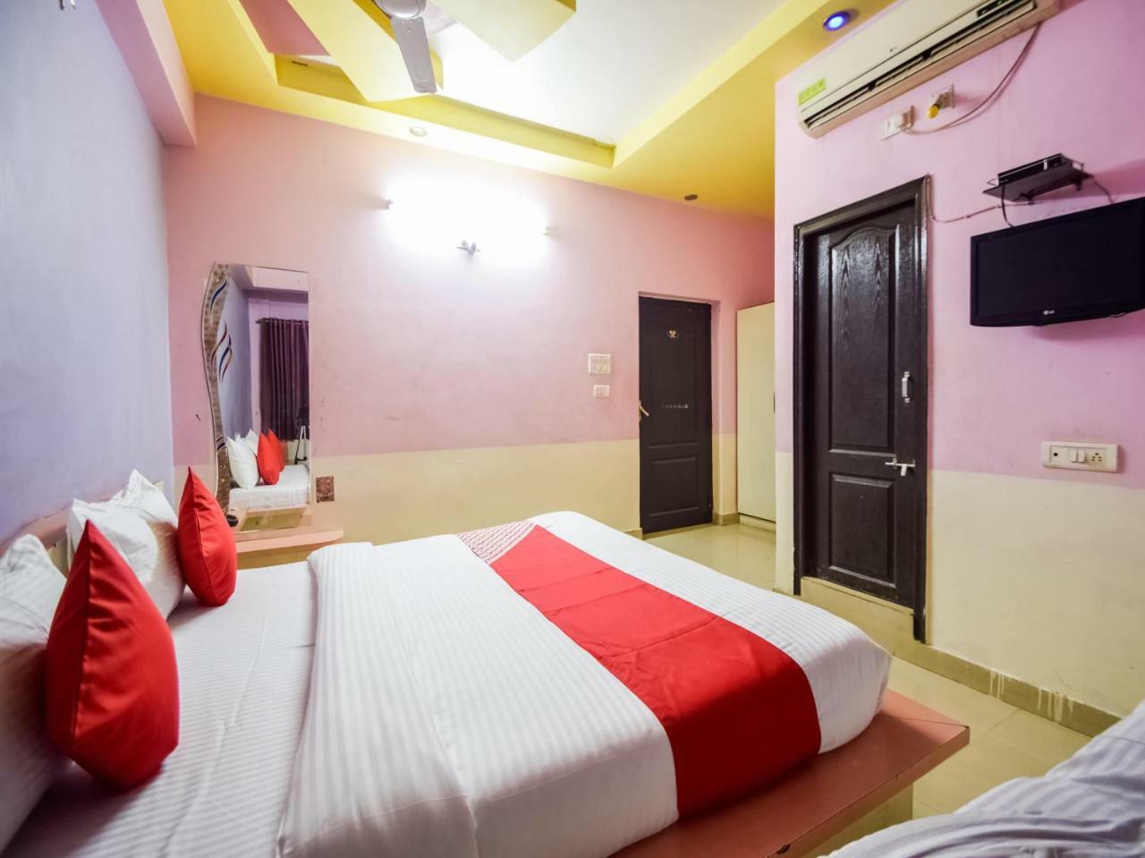 אודייפור Hotel Palak Palace מראה חיצוני תמונה