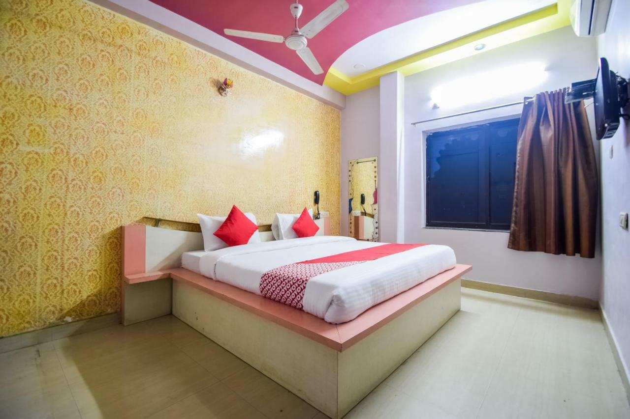 אודייפור Hotel Palak Palace מראה חיצוני תמונה
