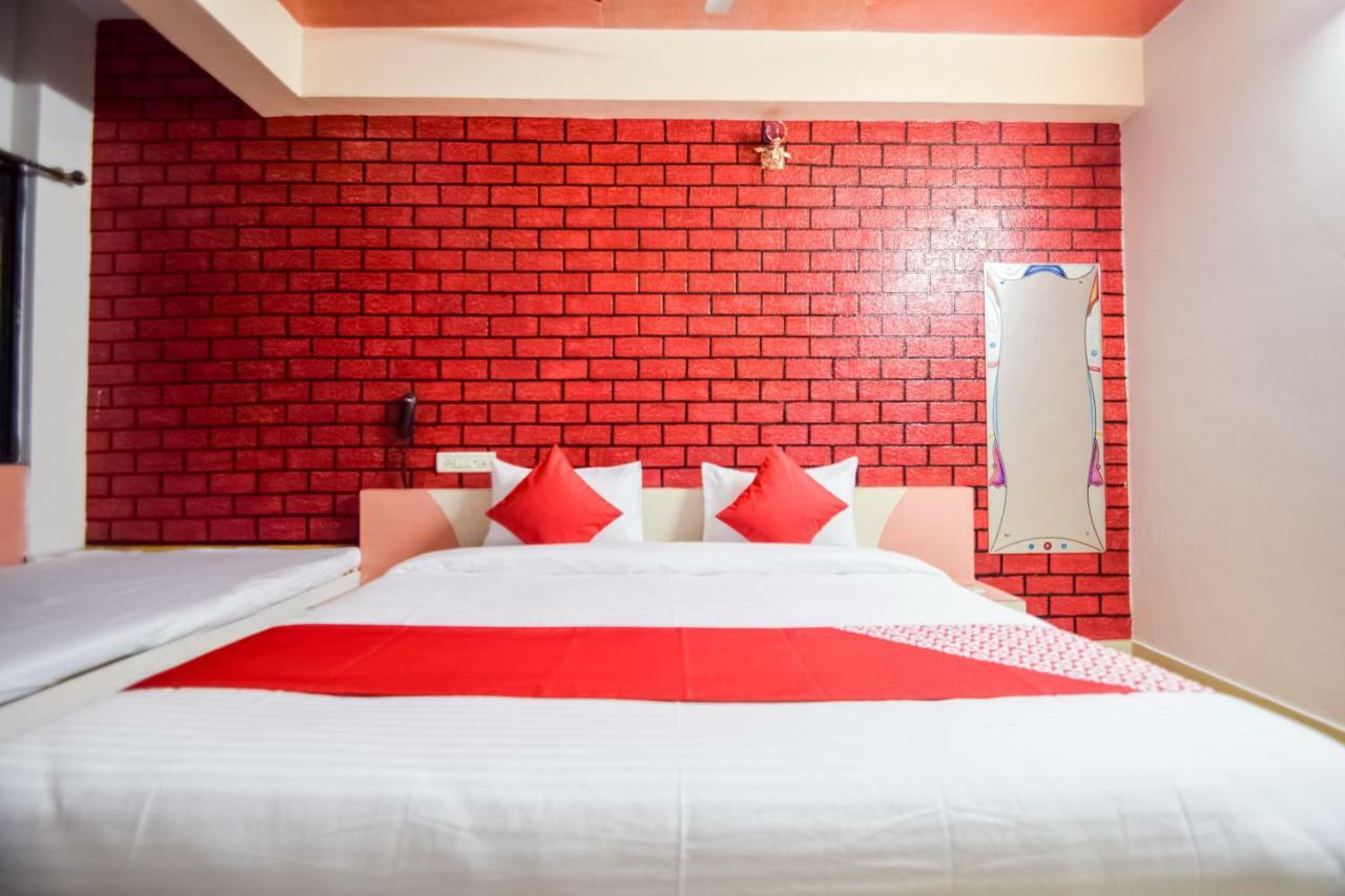 אודייפור Hotel Palak Palace מראה חיצוני תמונה