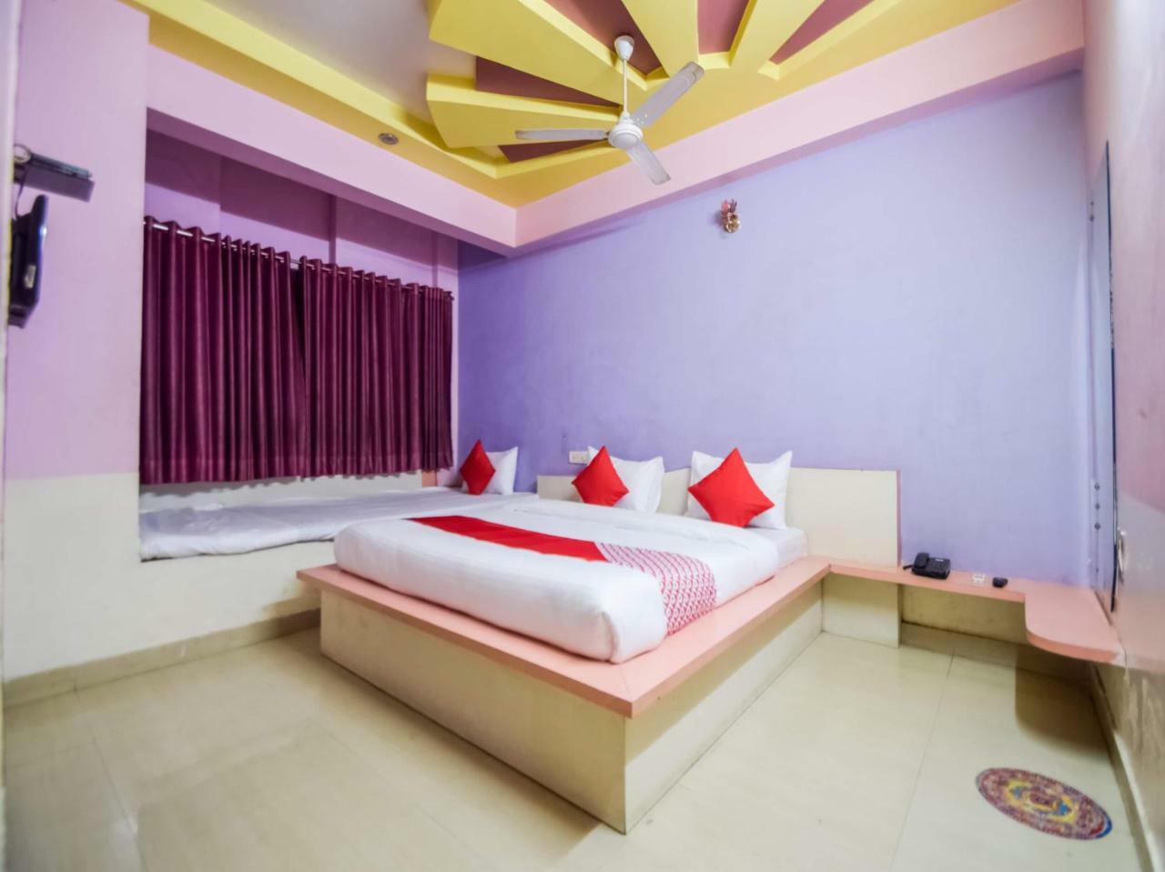 אודייפור Hotel Palak Palace מראה חיצוני תמונה