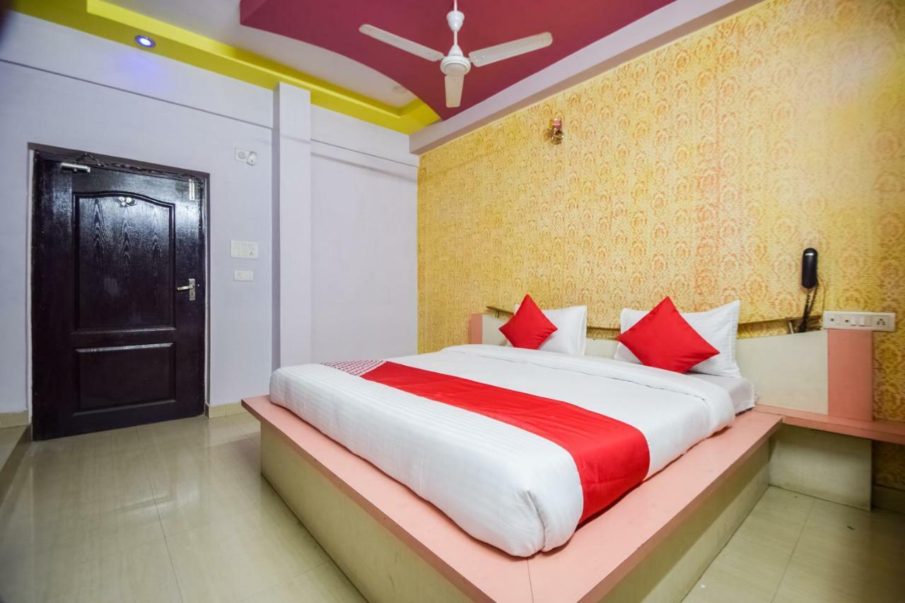 אודייפור Hotel Palak Palace מראה חיצוני תמונה